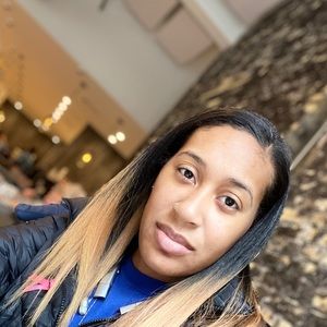 Meet your Posher, Michaela